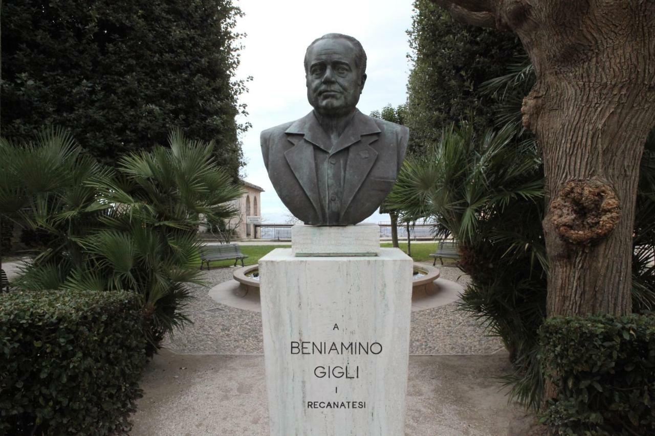 Recanati Family Екстер'єр фото